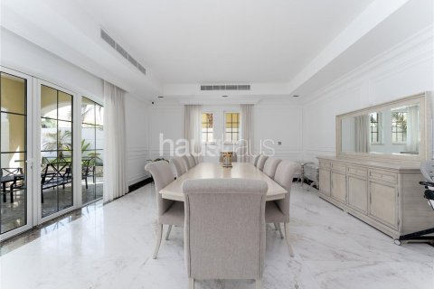 Vilă de vânzare în Jumeirah Park, Dubai, EAU 4 dormitoare, 419 mp.  №625425 - poză 9
