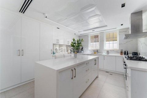 Vilă de vânzare în Jumeirah Park, Dubai, EAU 4 dormitoare, 419 mp.  №625425 - poză 12