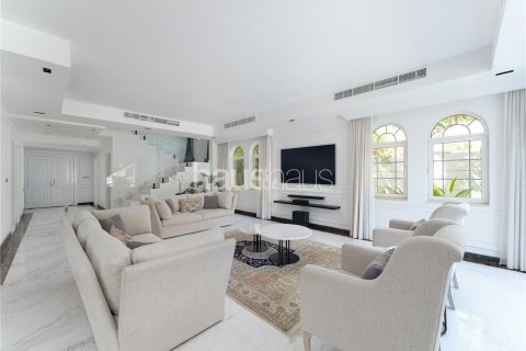 Vilă de vânzare în Jumeirah Park, Dubai, EAU 4 dormitoare, 419 mp.  №625425 - poză 8