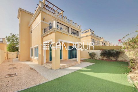Villa in Jumeirah Park, Dubai, UAE 4 bedrooms, 539.9 sq.m. № 600489