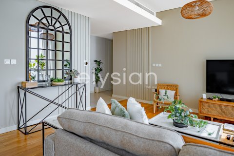 Appartement te huur in Bluewaters, Dubai, VAE 2 slaapkamers, 135 vr.m., nr 600296 - foto 3