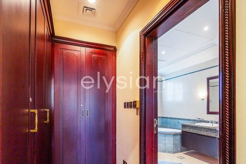 Villa til leje i Palm Jumeirah, Dubai, UAE 4 soveværelser, 689 kvm № 600294 - foto 15
