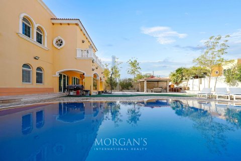 Vilë në Jumeirah Park, Dubai, Emiratet e Bashkuara Arabe 5 dhoma gjumi, 871.5 m2. № 591016 - Foto 25