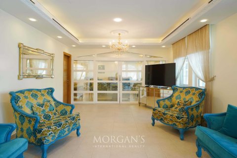 Vilë në Jumeirah Park, Dubai, Emiratet e Bashkuara Arabe 5 dhoma gjumi, 871.5 m2. № 591016 - Foto 29
