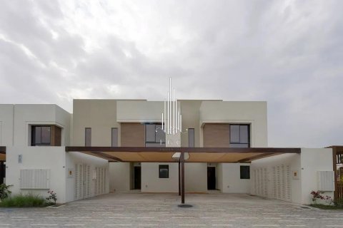 Māja  Yas Island, Abu Dhabijā, AAE 3 istabas, 165.9 m2 Nr. 533104