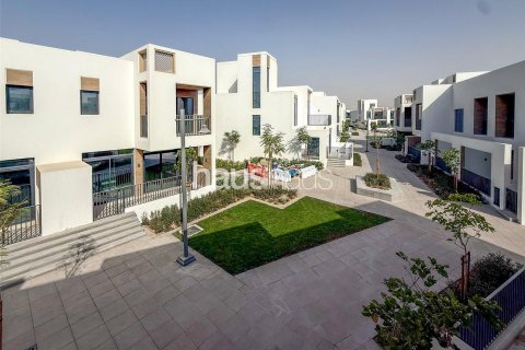 Βίλα σε Arabian Ranches 3, Dubai, ΗΑΕ 3 υπνοδωμάτια, 202 τ.μ. Αρ. 627018 - φωτογραφία 2