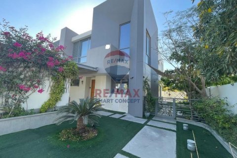 Rumah bandar di Dubai, UAE 4 bilik tidur, 328.5 meter persegi № 590762 - foto 2