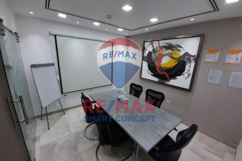 Office in Al Reem Island, Abu Dhabi, UAE 164.2 sq.m. № 570261 - photo 6