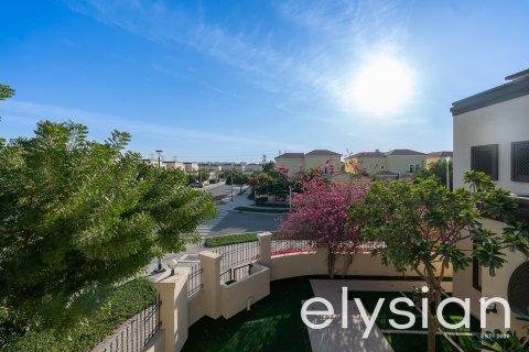 Vilë në Jumeirah Park, Dubai, Emiratet e Bashkuara Arabe 4 dhoma gjumi, 325 m2. № 586138 - Foto 20