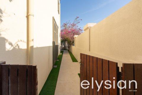 Vilë në Jumeirah Park, Dubai, Emiratet e Bashkuara Arabe 4 dhoma gjumi, 325 m2. № 586138 - Foto 27