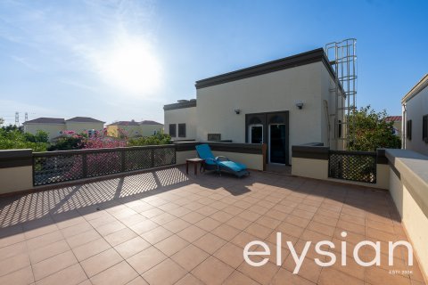 Vilë në Jumeirah Park, Dubai, Emiratet e Bashkuara Arabe 4 dhoma gjumi, 325 m2. № 586138 - Foto 24