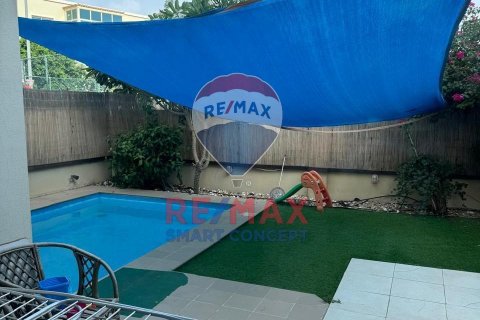 Villa en Al Reef, Abu Dhabi, EAU 5 dormitorios, 348.3 m² № 580535