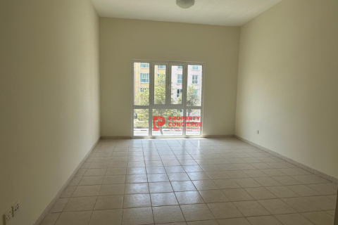Discovery Gardens, Dubai, UAE의 임대용 아파트 45제곱미터 번호 542242 - 사진 2