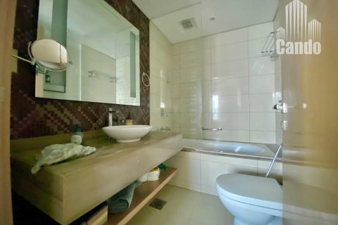 Apartman u Business Bay, Dubai, UAE 2 spavaćih soba, 128.9 m2 Br. 601146 - fotografija 13