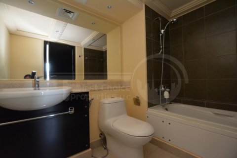 Villa en alquiler en Al Reef, Abu Dhabi, EAU 5 dormitorios, 348.4 m2 № 410388 - foto 10