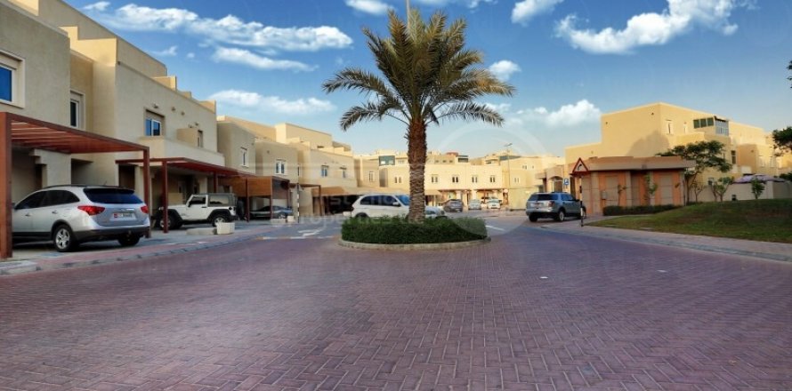 Abu Dhabi、UAEにあるヴィラ 4ベッドルーム、265.5 m2 No410389