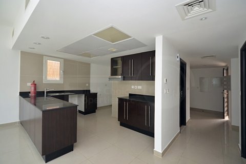Villa uthyres i Al Reef, Abu Dhabi, UAE 4 sovrum, 265.3 kvm Nr. 410390 - fotografi 5