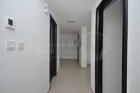Villa uthyres i Al Reef, Abu Dhabi, UAE 4 sovrum, 265.3 kvm Nr. 410390 - fotografi 8