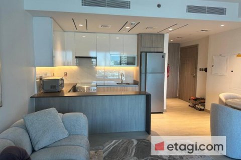 Huoneisto Jumeirah Lake Towers, Dubai, Arabiemiraatit 57.6 m2 № 585739 - kuva 4