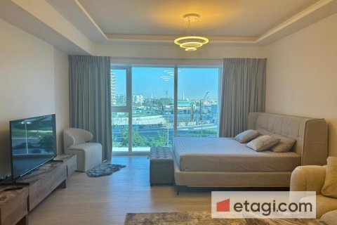 Huoneisto Jumeirah Lake Towers, Dubai, Arabiemiraatit 57.6 m2 № 585739 - kuva 13