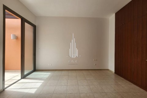 Vilă de vânzare în Abu Dhabi Gate City, Abu Dhabi, EAU 4 dormitoare, 513 mp. №504057 - poză 13