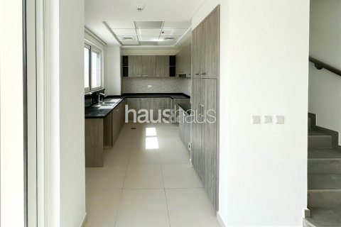 Üürile anda ridamaja asukohaga Dubai Sports City, AÜE: 4 magamistoaga, 247 m² Nr 626458 - pilt 15