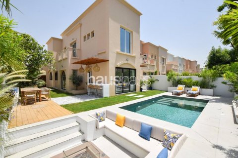 Huvila The Lakes, Dubai, Arabiemiraatit 3 makuuhuonetta, 244 m2 № 625332