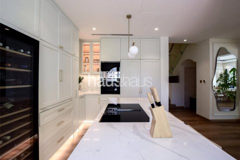 Villa til salgs i The Lakes, Dubai, Emiratene 3 soverom, 244 kvm Nr. 625332 - Foto 14