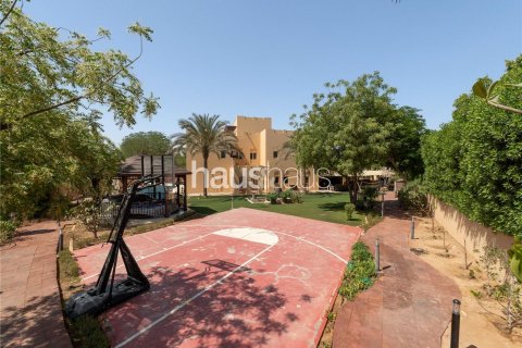 Villa till försäljning i Arabian Ranches, Dubai, UAE 7 sovrum, 690 kvm Nr. 625293 - fotografi 25