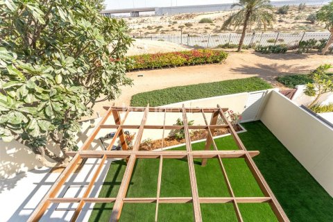 Rumah bandar di Arabian Ranches, Dubai, UAE 3 bilik tidur, 253 meter persegi № 625329 - foto 27