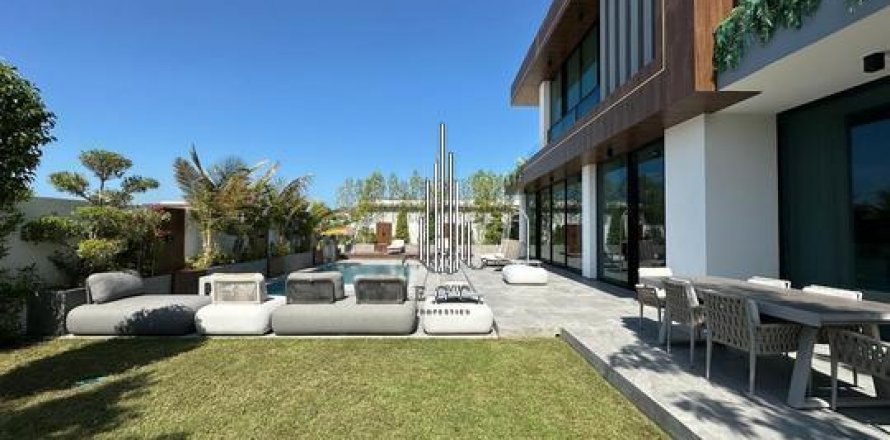 Villa in Ghantoot, Abu Dhabi, VAE 3 slaapkamers, 299.6 vr.m. nr 577663
