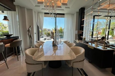 Villa te koop in Ghantoot, Abu Dhabi, VAE 3 slaapkamers, 299.6 vr.m., nr 577663 - foto 4