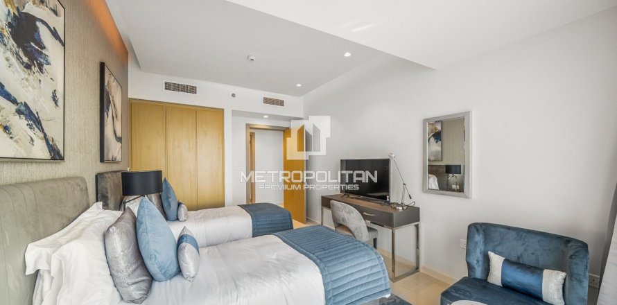 Huoneisto Business Bay, Dubai, Arabiemiraatit 3 makuuhuonetta, 158 m2 № 592499
