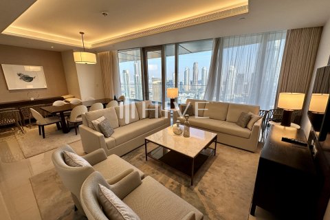 Appartement te huur in Downtown Dubai (Downtown Burj Dubai), Dubai, VAE 3 slaapkamers, 225.5 vr.m., nr 578858 - foto 3