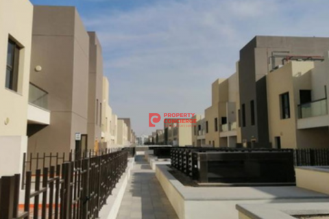 Willa na sprzedaż w International City, Dubai, ZEA 3 sypialnie, 154 mkw., nr 542229 - zdjęcie 6