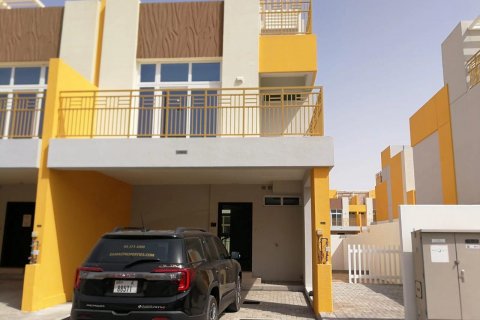 Dubai, संयुक्त अरब अमीरात में विला, 3 बेडरूम, 253 वर्ग मीटर, संख्या 616312