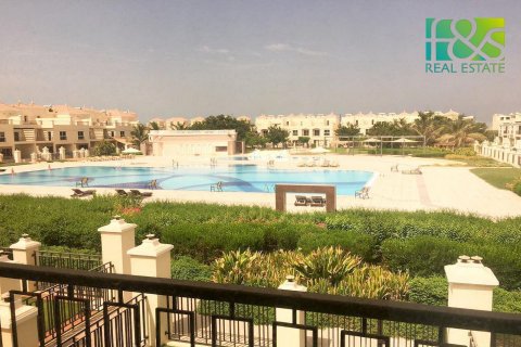 Таунхаус Al Hamra Village, Рас-эль-Хайма, БАӘ-да 3 жатын бөлмелер, 258.8 м² № 452872