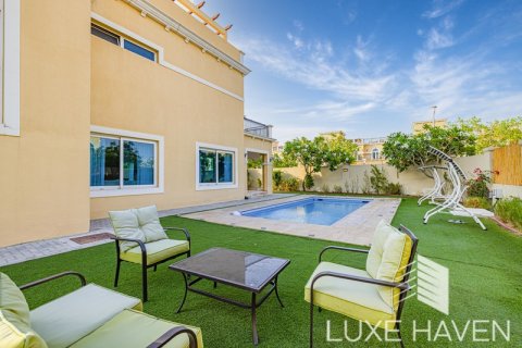 ویلا برای اجاره در Jumeirah Park، Dubai، امارات متحده عربی 4 خوابه ، 453.37 متر مربع ، شماره 392605 - تصویر 23