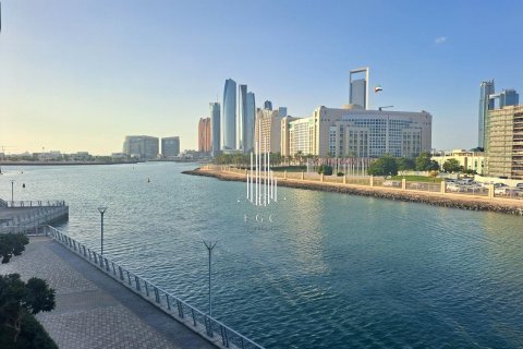 Apartamento em Al Bateen, Abu Dhabi, EAU 2 quartos, 147 m2 № 451496