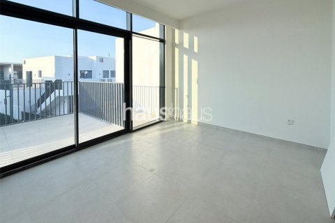 Villa en alquiler en Arabian Ranches 3, Dubai, EAU 4 dormitorios, 301 m2 № 626765 - foto 8