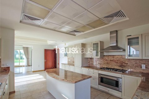 Villa in vendita a Dubai Sports City, Dubai, EAU 6 camere da letto, 760 mq. № 625351 - foto 9