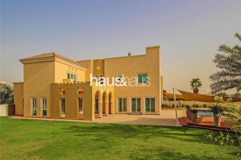 Vila u gradu Dubai Sports City, UAE 6 spavaće sobe, 760 m2 Br. 625351