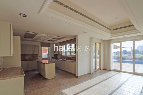 Villa in vendita a Dubai Sports City, Dubai, EAU 6 camere da letto, 760 mq. № 625351 - foto 8