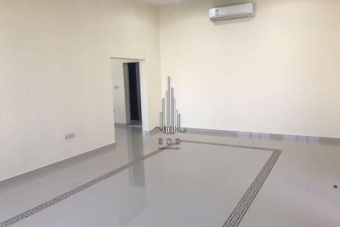 Villa itt: Khalifa City, Abu Dhabi, EAE, 7 hálószoba, 2090.3 m², azonosító: 540661 - fénykép 2