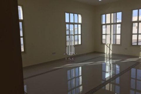 Villa itt: Khalifa City, Abu Dhabi, EAE, 7 hálószoba, 2090.3 m², azonosító: 540661 - fénykép 7