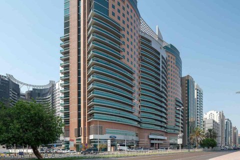CRESCENT TOWER në Al Khalidiya, Abu Dhabi, Emiratet e Bashkuara Arabe № 134495