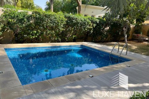 Vila di Meadows, Dubai, UEA 4 kamar tidur, 374.31 m2 nomor 394081