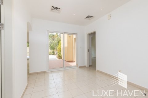 Vilă de închiriat în Meadows, Dubai, EAU 4 dormitoare, 374.31 mp.  №394081 - poză 6