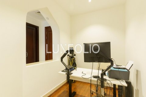 Apartment sa Old Town, Dubai, UAE 3 silid-tulugan, 164 sq.m. № 627423 - larawan 4
