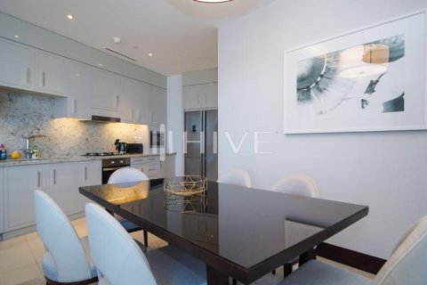Appartement te huur in Downtown Dubai (Downtown Burj Dubai), Dubai, VAE 2 slaapkamers, 123.5 vr.m., nr 585712 - foto 13
